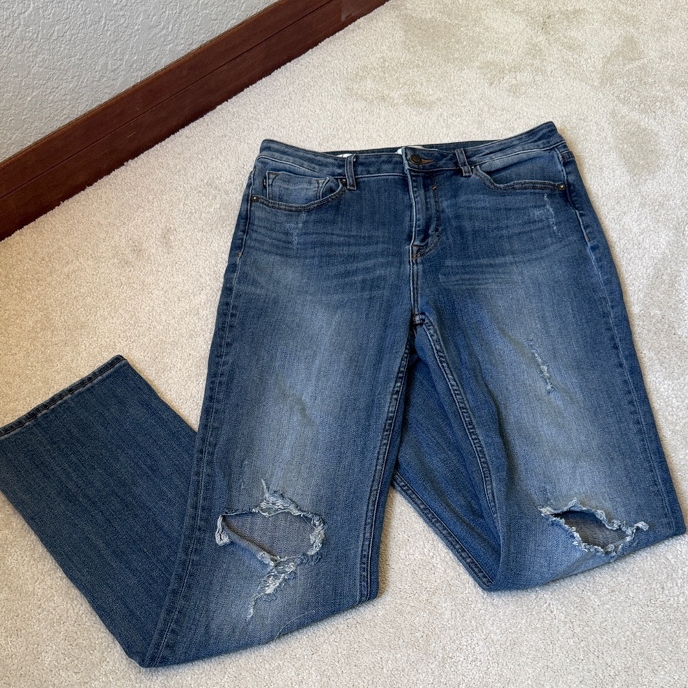 Vigoss Ace Straight Leg Women’s Jeans Size 30 Distressed